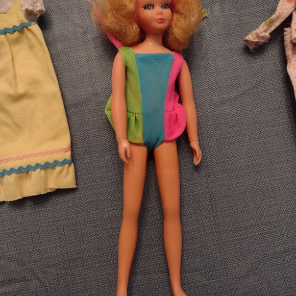 Doll Clothing & Accessories Set - Mixed Bright Colors - Picture 10 of 13